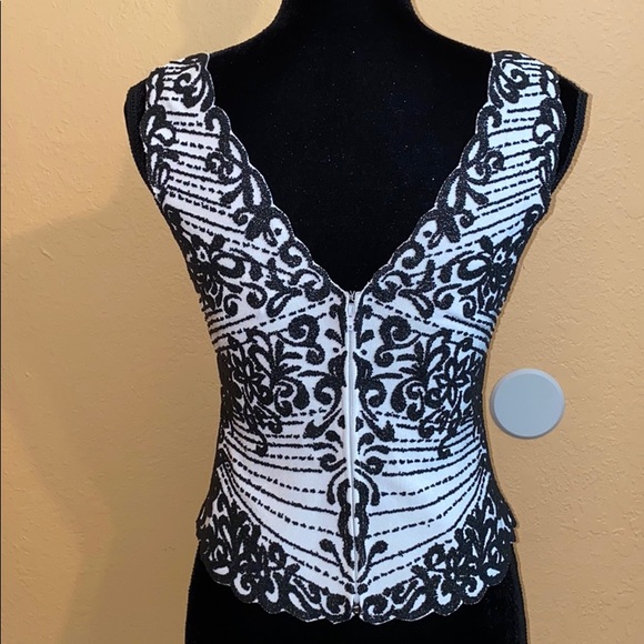 Caché Top - Picture 4 of 4